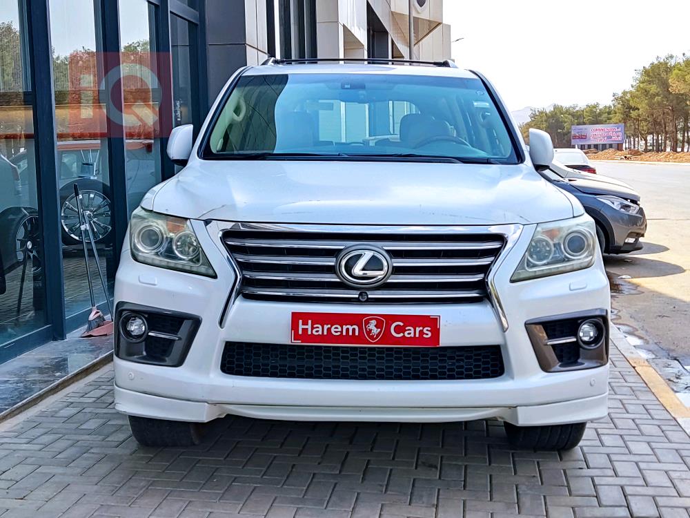 Lexus LX